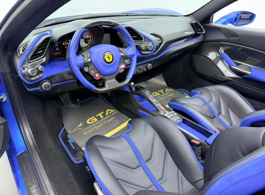 2016-ferrari-488-spider-13