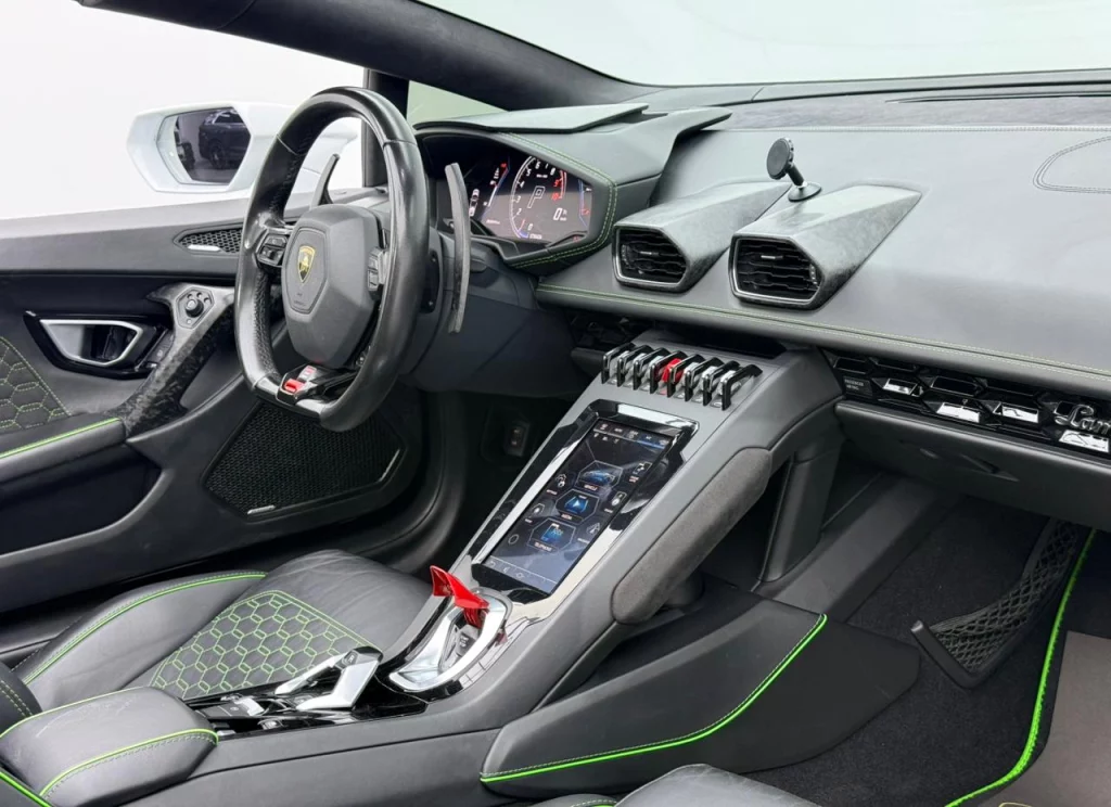 2020-lamborghini-huracan-09