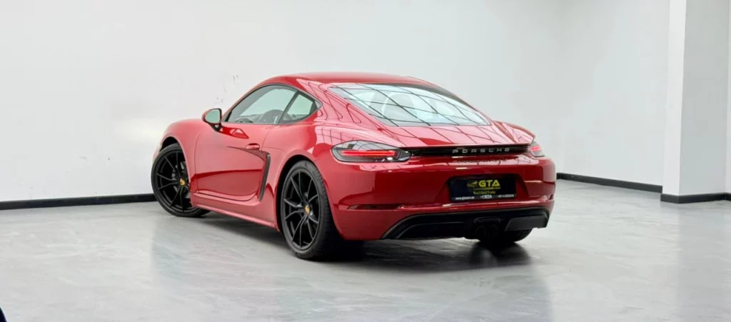 2018-porsche-718-cayman-07