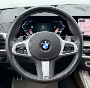 2023-bmw-x7-08 thumbnail
