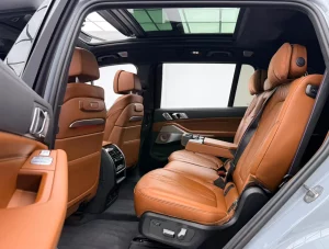2023-bmw-x7-17 thumbnail