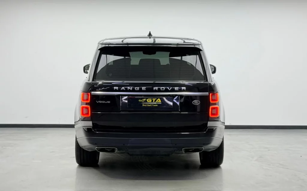 2020-land-rover-range-rover-vogue-06