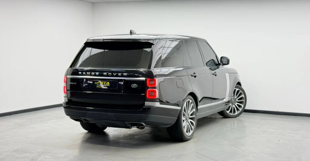 2020-land-rover-range-rover-vogue-07