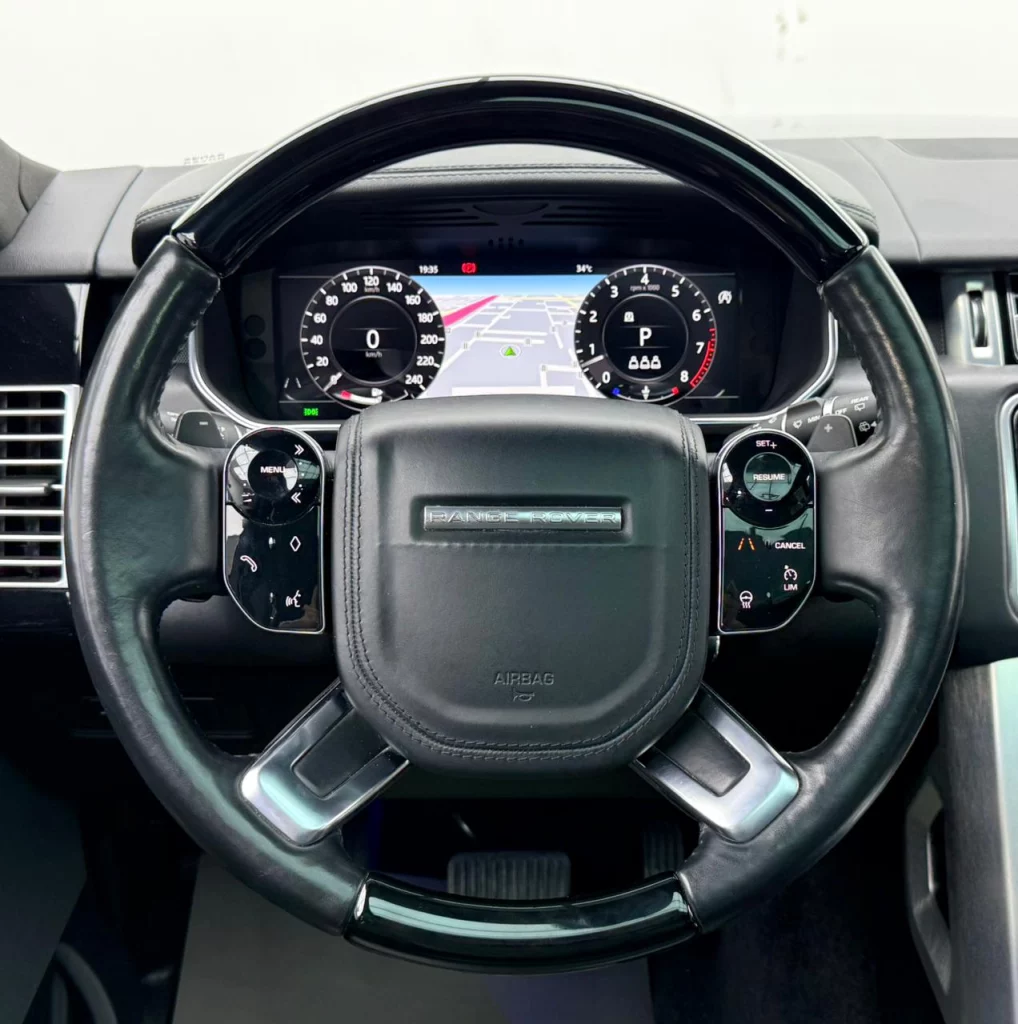 2020-land-rover-range-rover-vogue-08