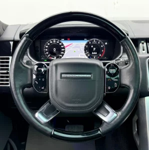 2020-land-rover-range-rover-vogue-08 thumbnail