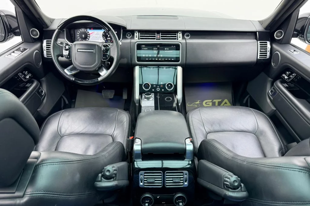 2020-land-rover-range-rover-vogue-10
