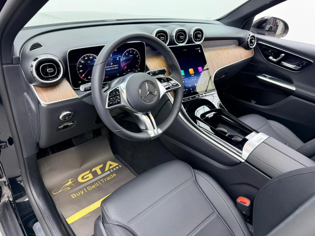 2025-mercedes-benz-glc-11