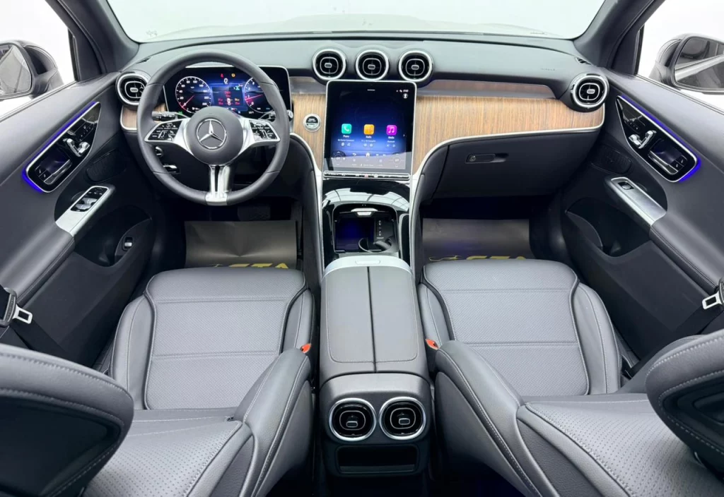 2025-mercedes-benz-glc-14