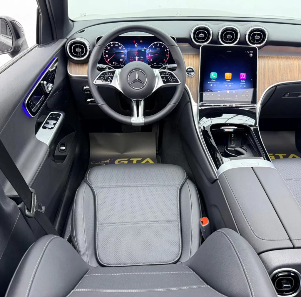 2025-mercedes-benz-glc-15