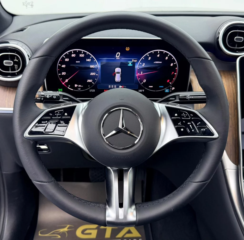 2025-mercedes-benz-glc-16