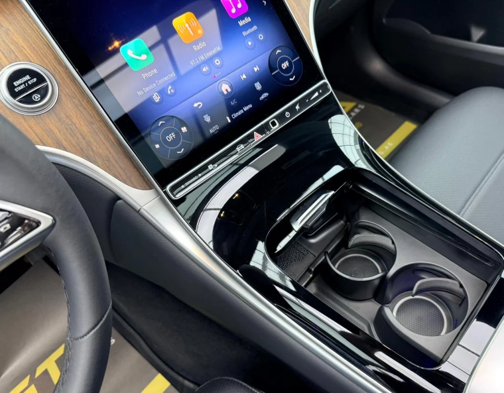 2025-mercedes-benz-glc-17