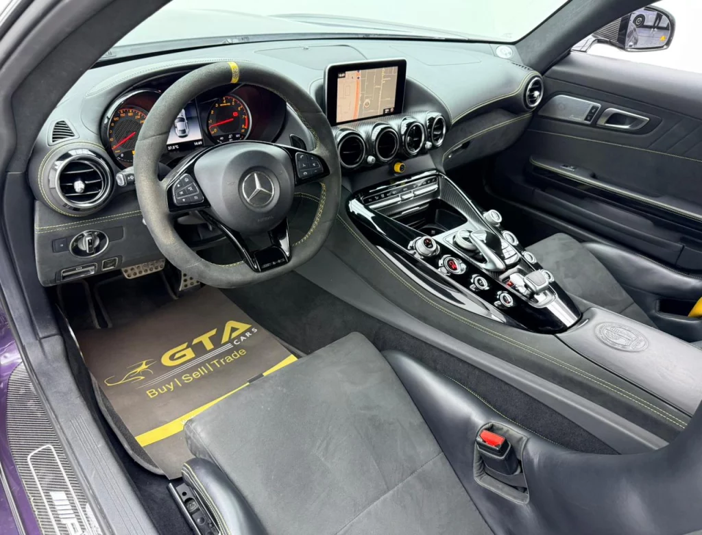 2018-mercedes-benz-amg-gt-12