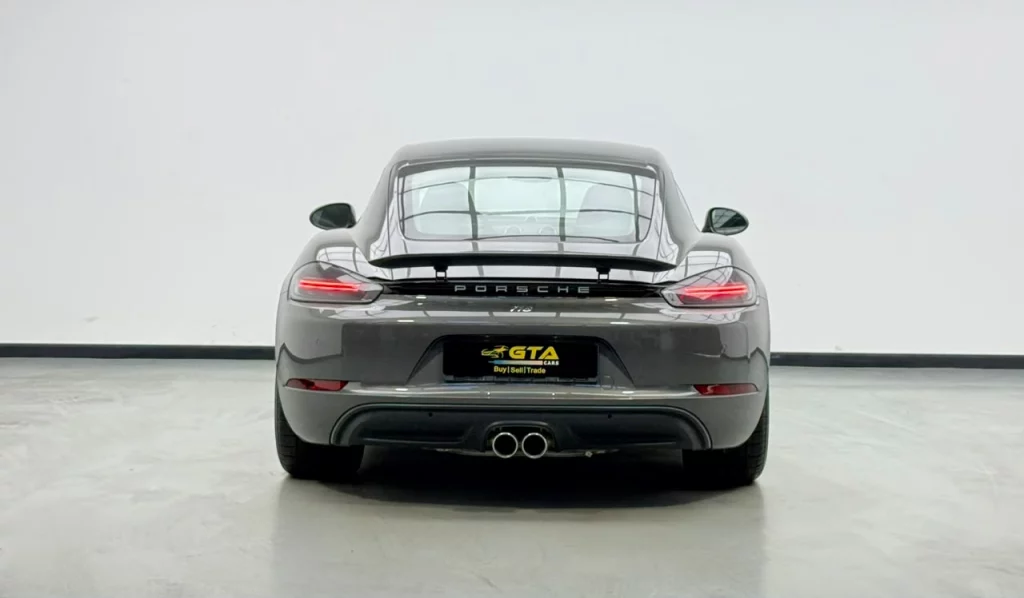 2025-porsche-718-cayman-06