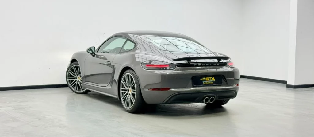 2025-porsche-718-cayman-07