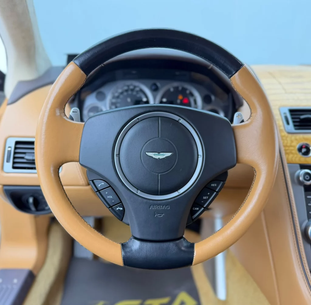2013-aston-martin-db9-08