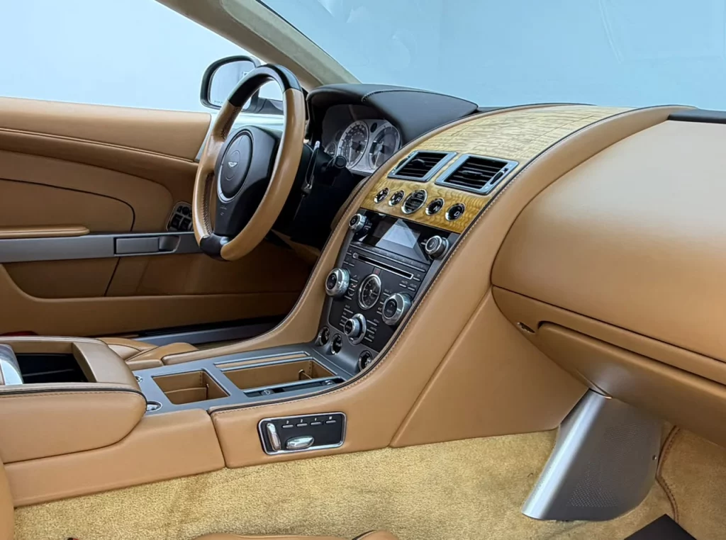 2013-aston-martin-db9-10