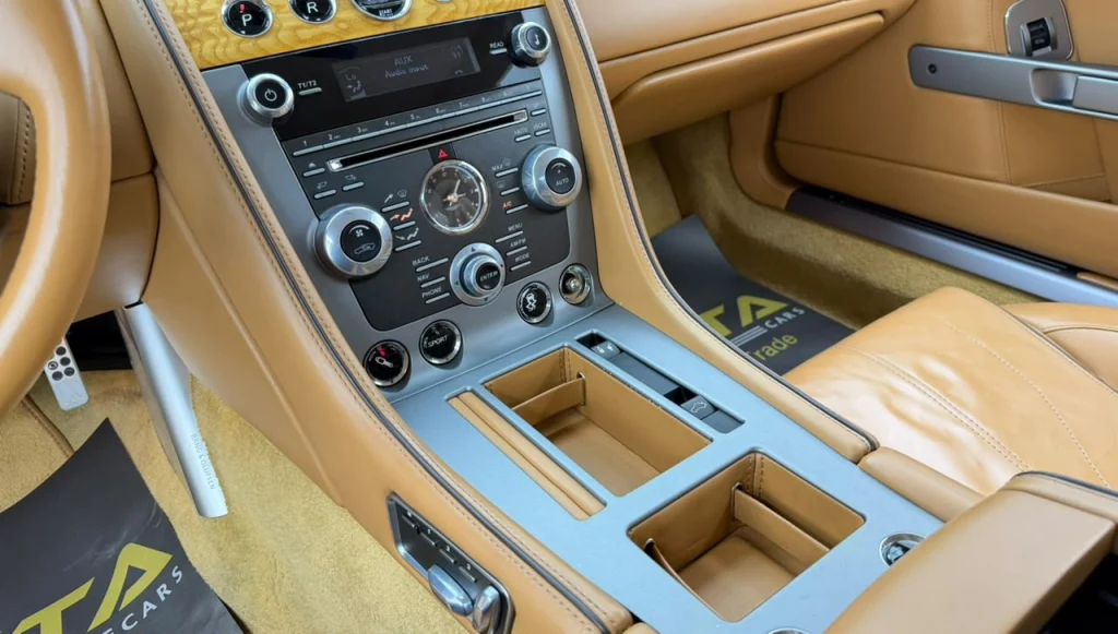 2013-aston-martin-db9-12