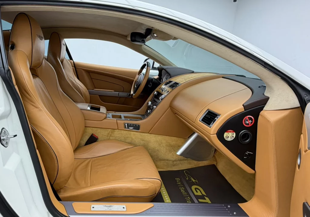 2013-aston-martin-db9-14
