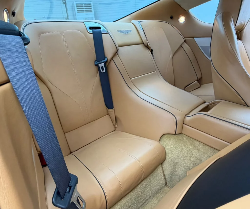 2013-aston-martin-db9-15
